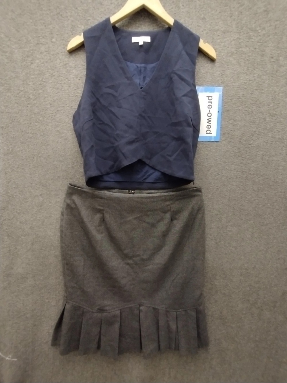 Byer California Navy and Gray Pencil Skirt with Pleated Hem